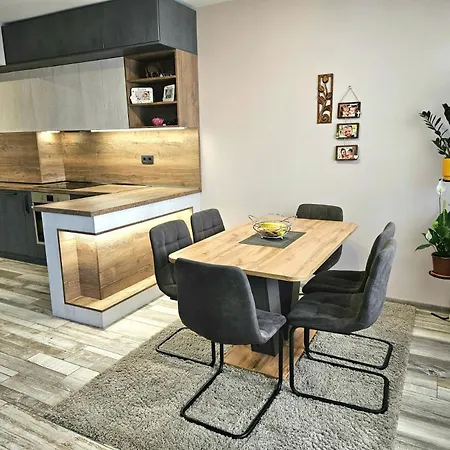 Beachside In The Center #2 Apartment